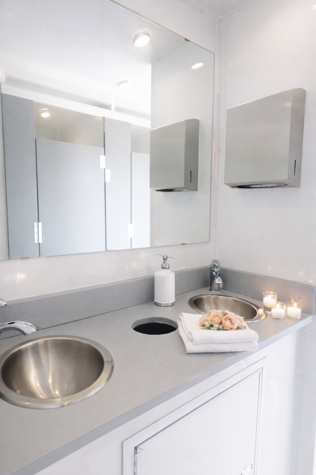 Wedding-ready restroom trailer in Annapolis